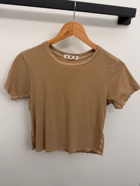 Amo Babe Tee in Parchment